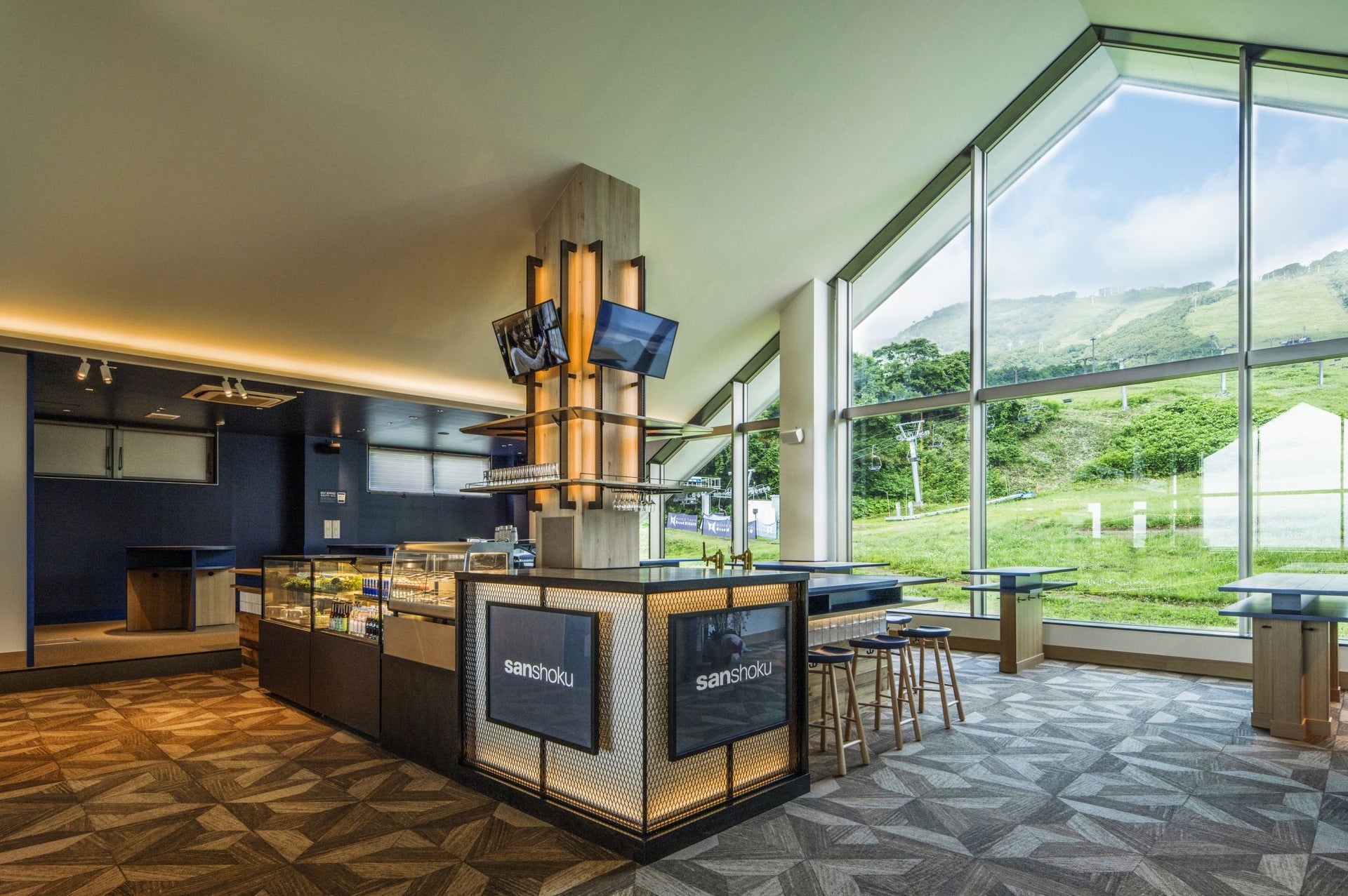 ニセコ東急 グラン・ヒラフ　マウンテンセンター3